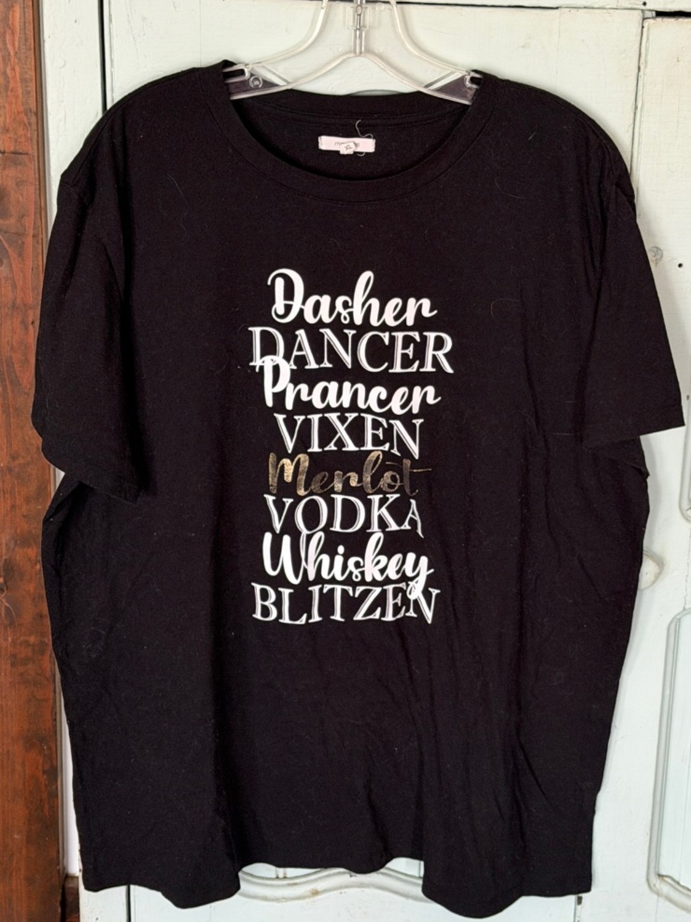 Maurices Black Short Sleeve Tee with White and Gold Stacked Holiday Names